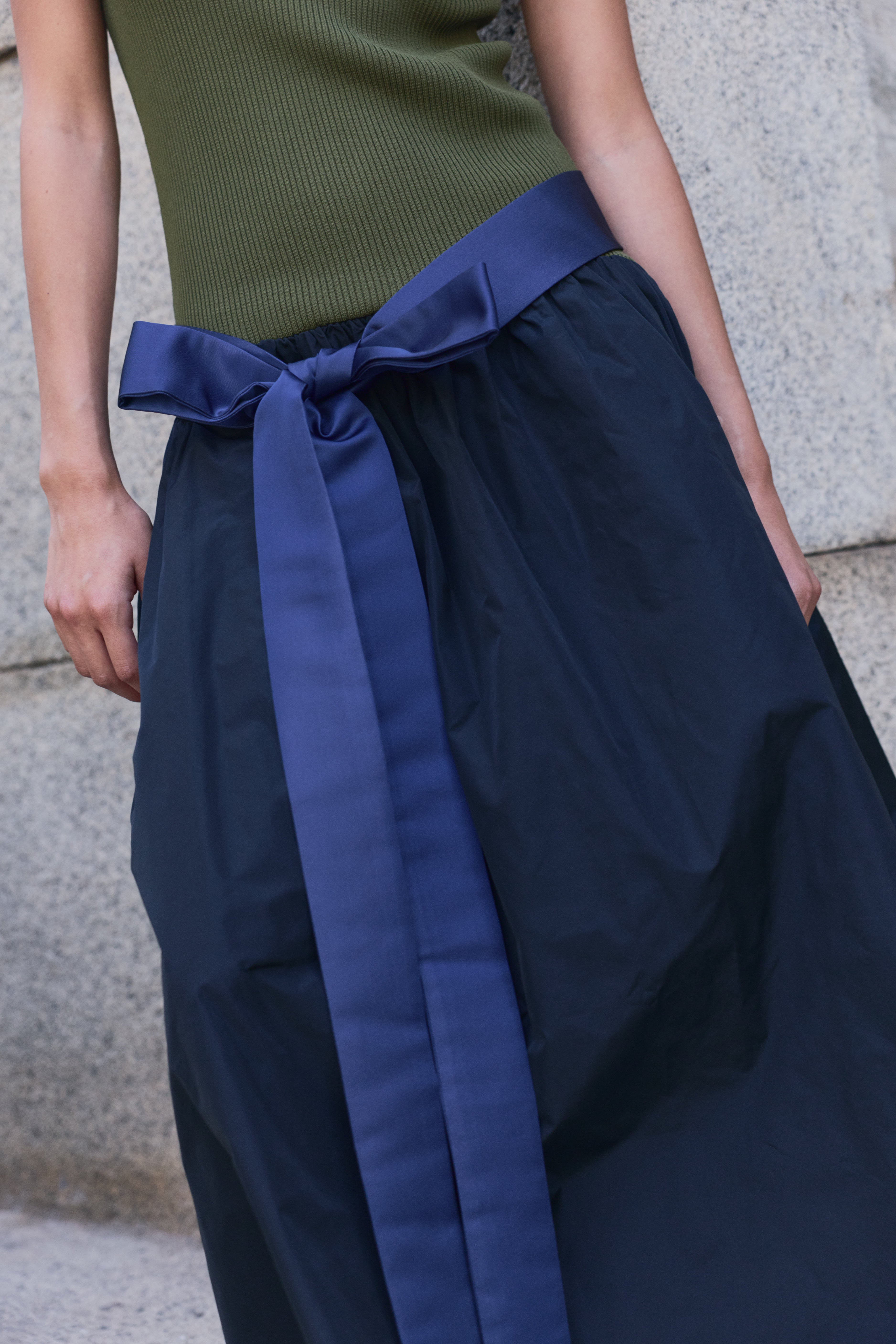 Frida Dress Bow Military Green